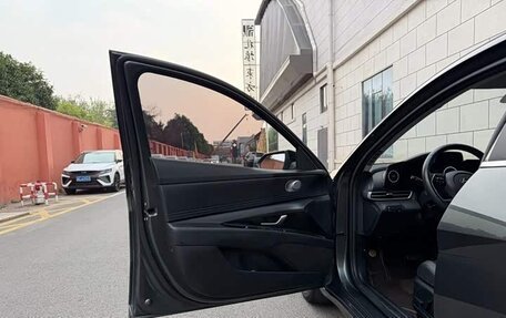 Hyundai Elantra, 2023 год, 1 340 000 рублей, 14 фотография