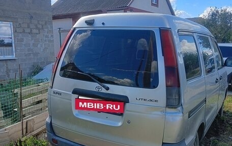 Toyota Lite Ace IV, 2001 год, 450 000 рублей, 5 фотография