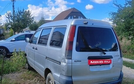 Toyota Lite Ace IV, 2001 год, 450 000 рублей, 4 фотография