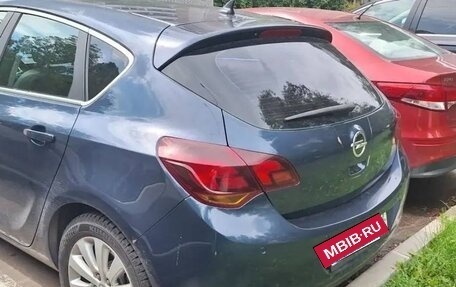 Opel Astra J, 2011 год, 600 000 рублей, 3 фотография