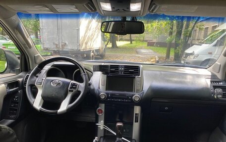 Toyota Land Cruiser Prado 150 рестайлинг 2, 2011 год, 2 950 000 рублей, 12 фотография