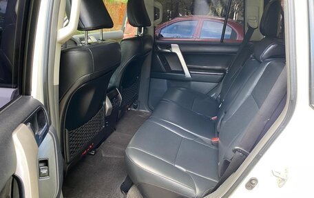 Toyota Land Cruiser Prado 150 рестайлинг 2, 2011 год, 2 950 000 рублей, 16 фотография