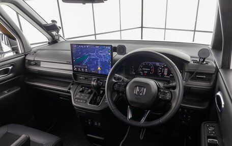 Honda Stepwgn, 2023 год, 3 199 000 рублей, 10 фотография