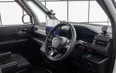 Honda Stepwgn, 2023 год, 3 199 000 рублей, 9 фотография