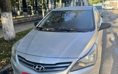 Hyundai Solaris II рестайлинг, 2014 год, 900 000 рублей, 3 фотография