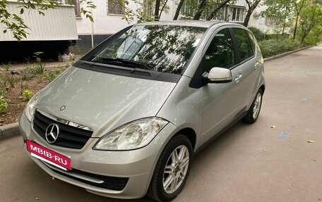 Mercedes-Benz A-Класс, 2012 год, 1 000 000 рублей, 4 фотография