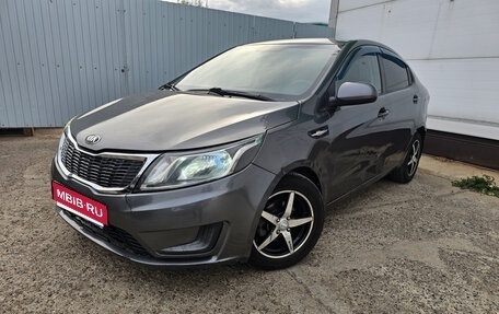 KIA Rio III рестайлинг, 2015 год, 586 000 рублей, 1 фотография