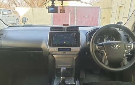 Toyota Land Cruiser Prado 150 рестайлинг 2, 2018 год, 4 150 000 рублей, 5 фотография