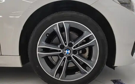 BMW 1 серия, 2023 год, 1 740 000 рублей, 12 фотография