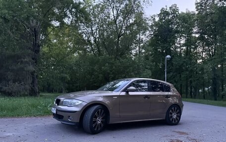 BMW 1 серия, 2006 год, 1 100 000 рублей, 6 фотография