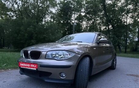BMW 1 серия, 2006 год, 1 100 000 рублей, 7 фотография