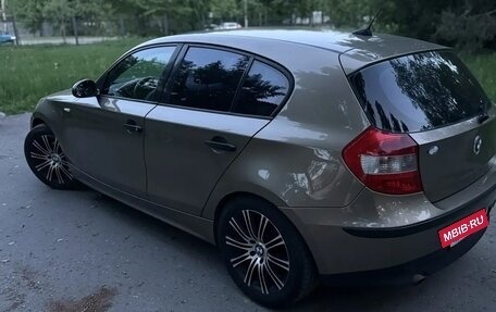BMW 1 серия, 2006 год, 1 100 000 рублей, 13 фотография
