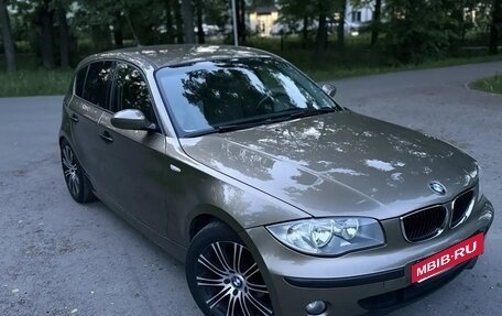 BMW 1 серия, 2006 год, 1 100 000 рублей, 14 фотография
