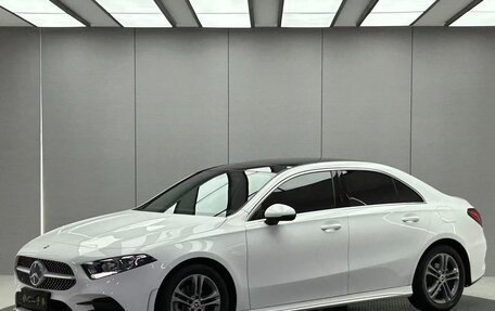 Mercedes-Benz A-Класс, 2022 год, 1 900 633 рублей, 2 фотография