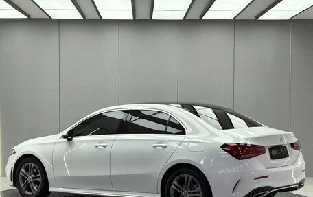 Mercedes-Benz A-Класс, 2022 год, 1 900 633 рублей, 4 фотография