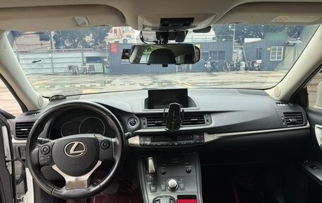 Lexus CT I рестайлинг, 2021 год, 1 913 000 рублей, 10 фотография