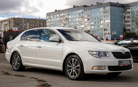 Skoda Superb III рестайлинг, 2012 год, 949 000 рублей, 4 фотография