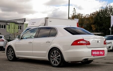 Skoda Superb III рестайлинг, 2012 год, 949 000 рублей, 7 фотография