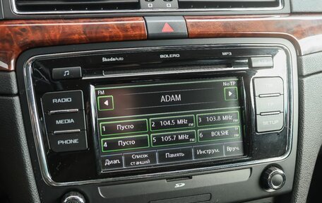 Skoda Superb III рестайлинг, 2012 год, 949 000 рублей, 15 фотография