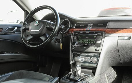 Skoda Superb III рестайлинг, 2012 год, 949 000 рублей, 14 фотография