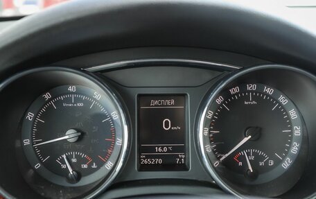 Skoda Superb III рестайлинг, 2012 год, 949 000 рублей, 27 фотография
