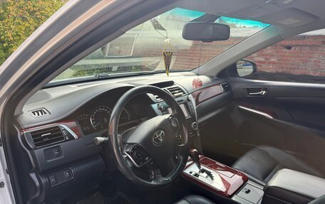 Toyota Camry, 2014 год, 1 600 000 рублей, 10 фотография