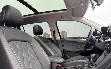 Volkswagen Tiguan II, 2023 год, 2 519 700 рублей, 11 фотография