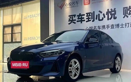 BMW 1 серия, 2022 год, 1 490 000 рублей, 11 фотография