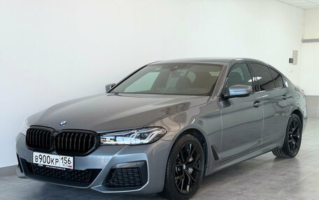BMW 5 серия, 2021 год, 5 990 000 рублей, 1 фотография