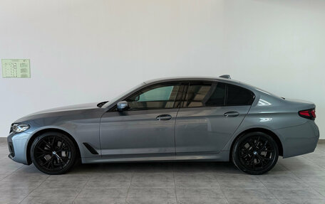 BMW 5 серия, 2021 год, 5 990 000 рублей, 3 фотография