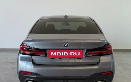 BMW 5 серия, 2021 год, 5 990 000 рублей, 4 фотография