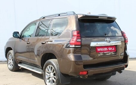 Toyota Land Cruiser Prado 150 рестайлинг 2, 2018 год, 4 200 000 рублей, 5 фотография