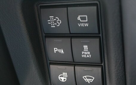 Toyota Land Cruiser Prado 150 рестайлинг 2, 2018 год, 4 200 000 рублей, 18 фотография