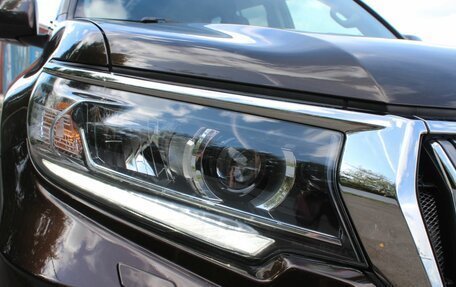 Toyota Land Cruiser Prado 150 рестайлинг 2, 2018 год, 4 200 000 рублей, 23 фотография