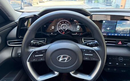 Hyundai Elantra, 2022 год, 1 370 000 рублей, 7 фотография