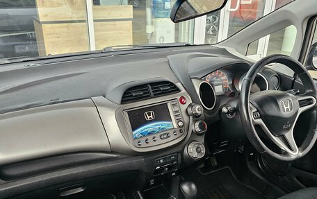 Honda Fit III, 2010 год, 599 000 рублей, 5 фотография
