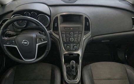 Opel Astra J, 2011 год, 549 000 рублей, 10 фотография