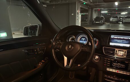 Mercedes-Benz E-Класс, 2013 год, 2 600 000 рублей, 19 фотография