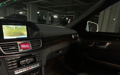 Mercedes-Benz E-Класс, 2013 год, 2 600 000 рублей, 23 фотография