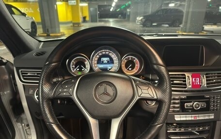 Mercedes-Benz E-Класс, 2013 год, 2 600 000 рублей, 20 фотография