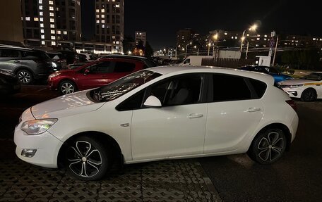 Opel Astra J, 2010 год, 610 000 рублей, 2 фотография