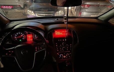 Opel Astra J, 2010 год, 610 000 рублей, 14 фотография