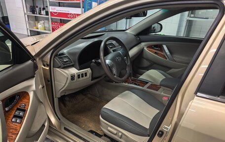 Toyota Camry, 2010 год, 1 000 000 рублей, 5 фотография