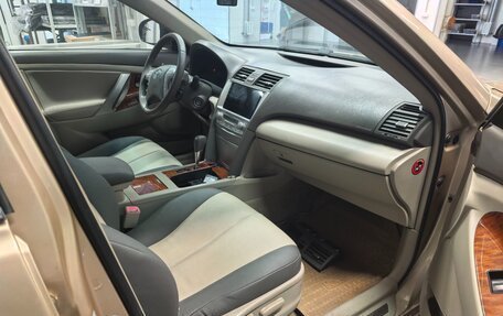 Toyota Camry, 2010 год, 1 000 000 рублей, 11 фотография