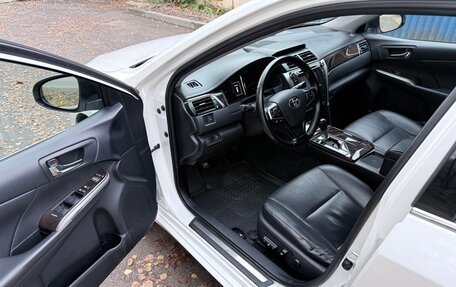 Toyota Camry, 2015 год, 1 990 000 рублей, 8 фотография
