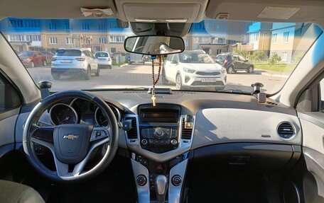Chevrolet Cruze II, 2012 год, 800 000 рублей, 26 фотография