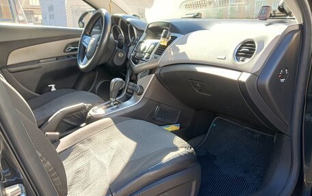 Chevrolet Cruze II, 2012 год, 800 000 рублей, 24 фотография
