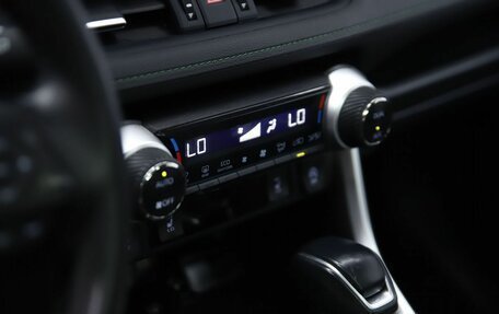Toyota RAV4, 2023 год, 3 490 000 рублей, 15 фотография