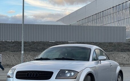 Audi TT, 2000 год, 695 000 рублей, 1 фотография