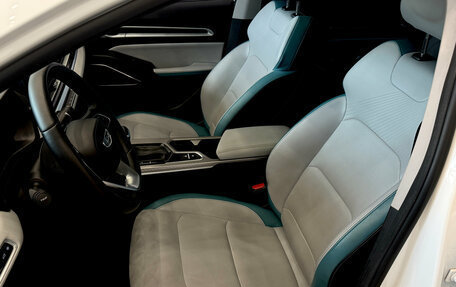 Geely Emgrand, 2023 год, 1 649 990 рублей, 22 фотография